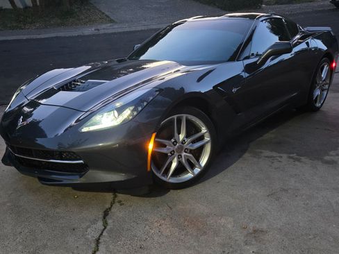 Used 2018 Chevrolet Corvette Stingray Z51 Coupe 2D image 4