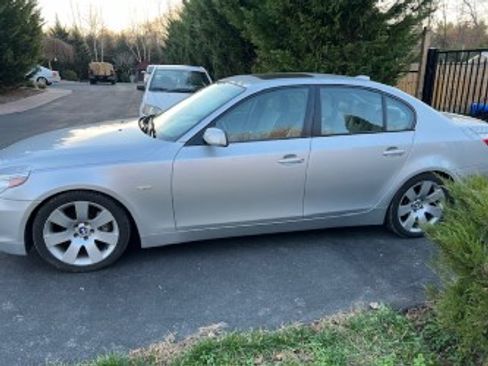 Used 2005 BMW 530i Sedan image 2