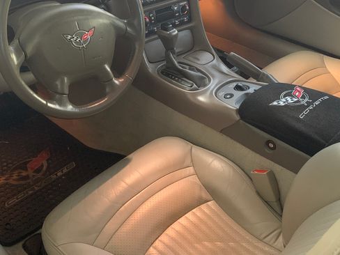 Used 2003 Chevrolet Corvette Coupe w/ Preferred Equipment Group image 6