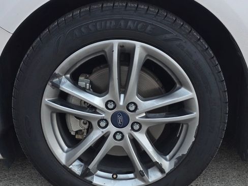 Used 2016 Ford Fusion SE image 16