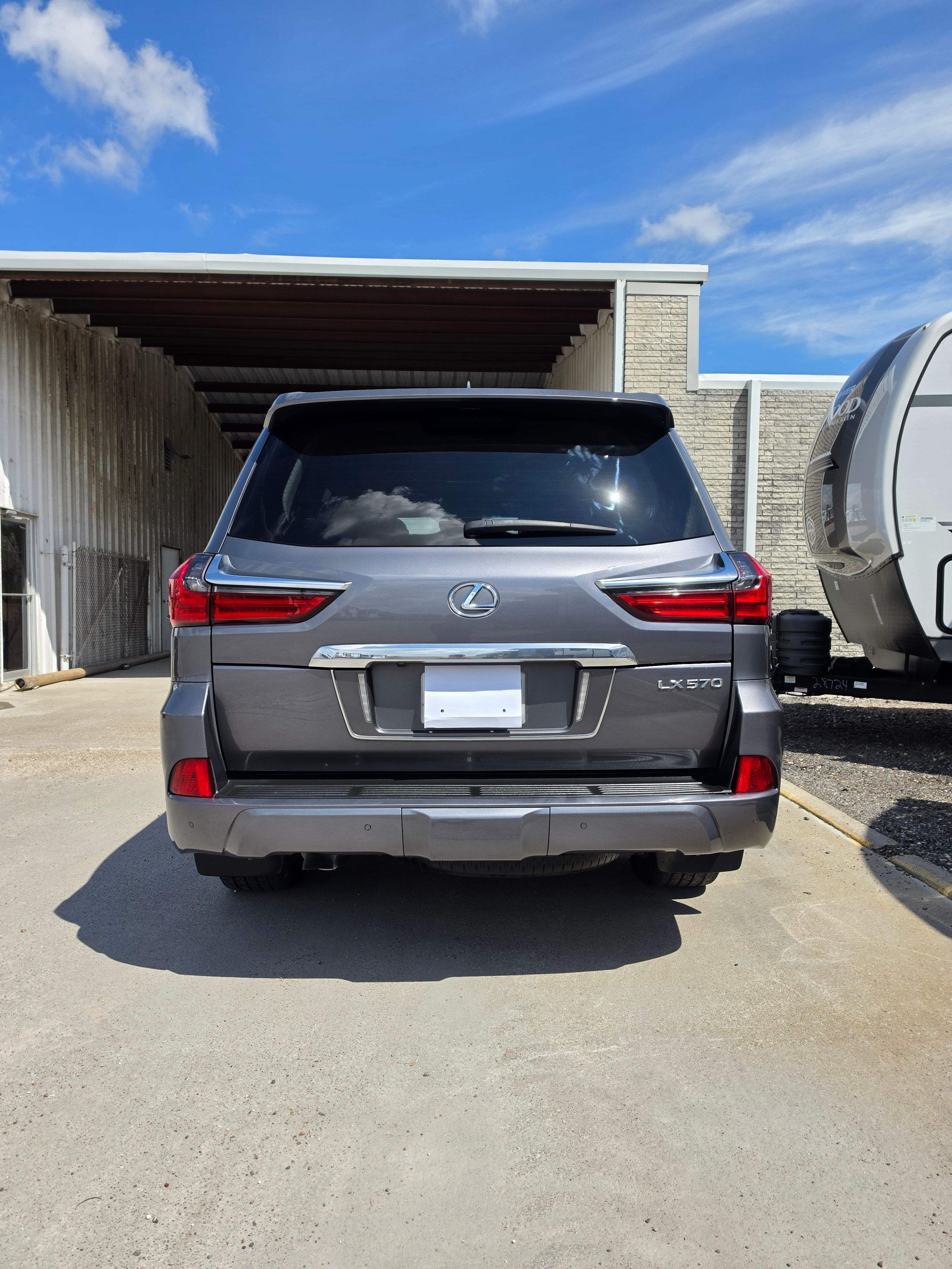 Used 2019 Lexus LX 570 4WD w/ Luxury Package image 6