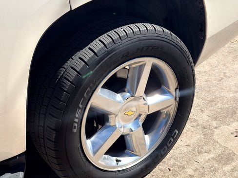 Used 2013 Chevrolet Tahoe LTZ image 13