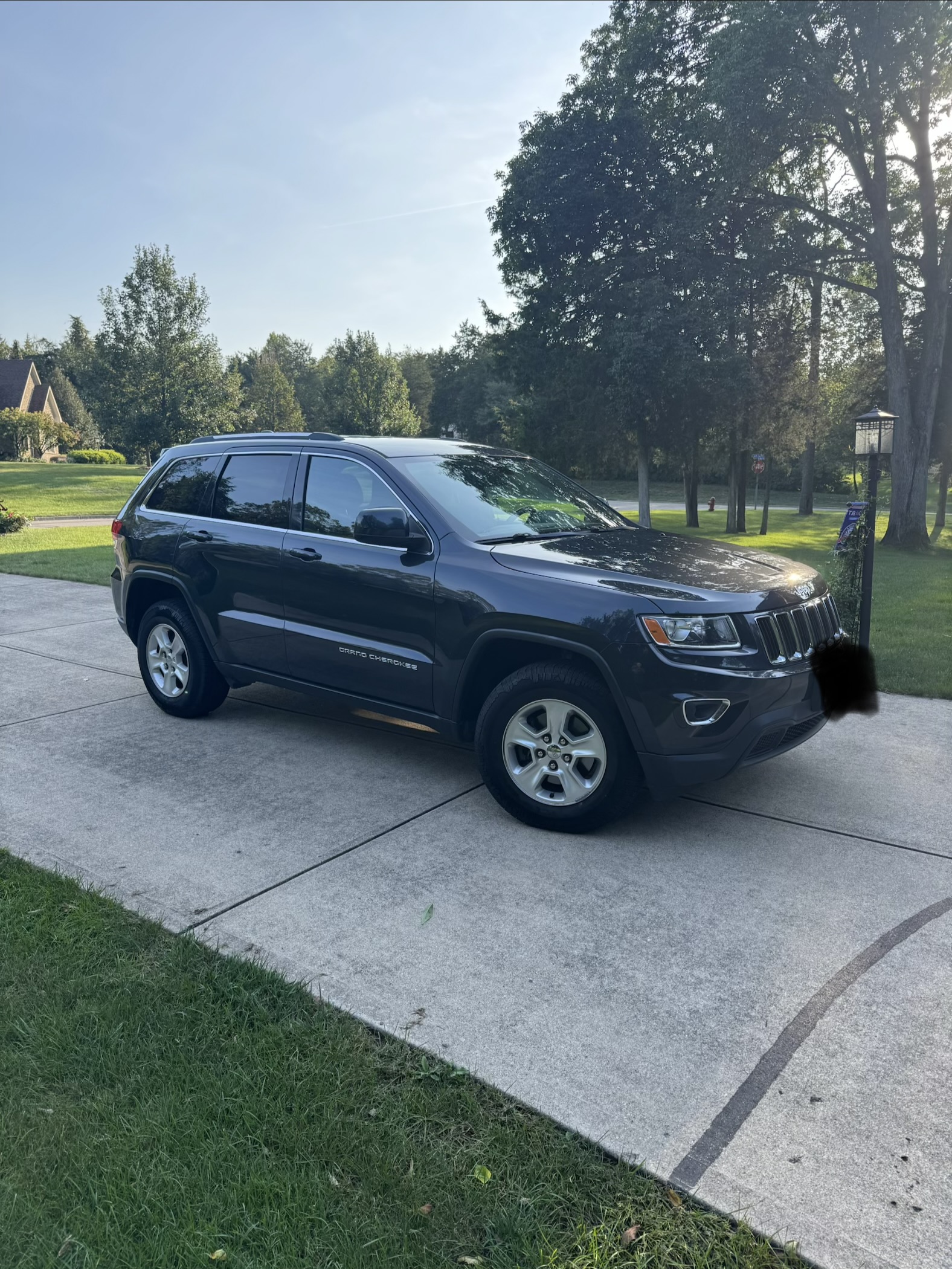 Used 2016 Jeep Grand Cherokee Laredo w/ Quick Order Package 23E AWD/4WD image 10