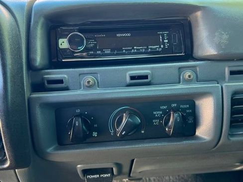 Used 1992 Ford F150 4x4 SuperCab image 14