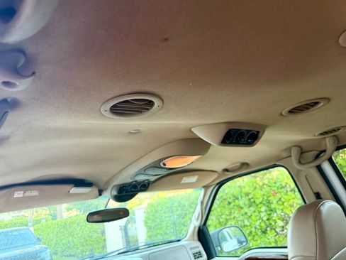 Used 2001 Ford Excursion Limited RWD image 17