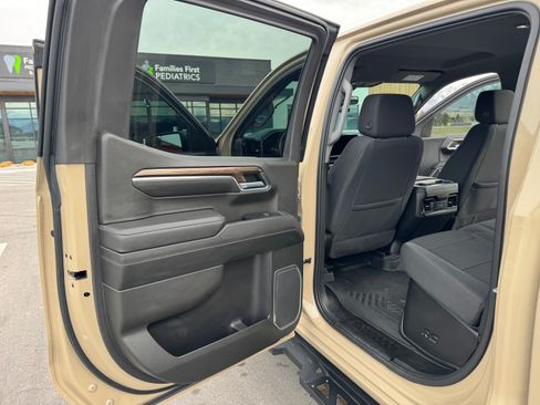 Used 2022 Chevrolet Silverado 1500 LT Trail Boss w/ Convenience Package II image 6