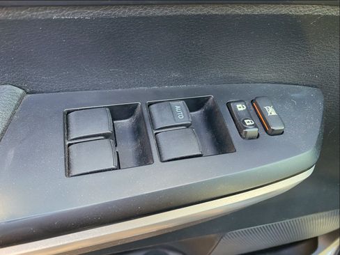 Used 2014 Toyota Tundra SR5 image 17