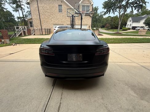 Used 2022 Tesla Model S Plaid AWD/4WD image 6