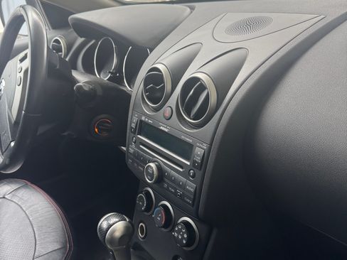 Used 2010 Nissan Rogue SL w/ Premium Pkg image 11