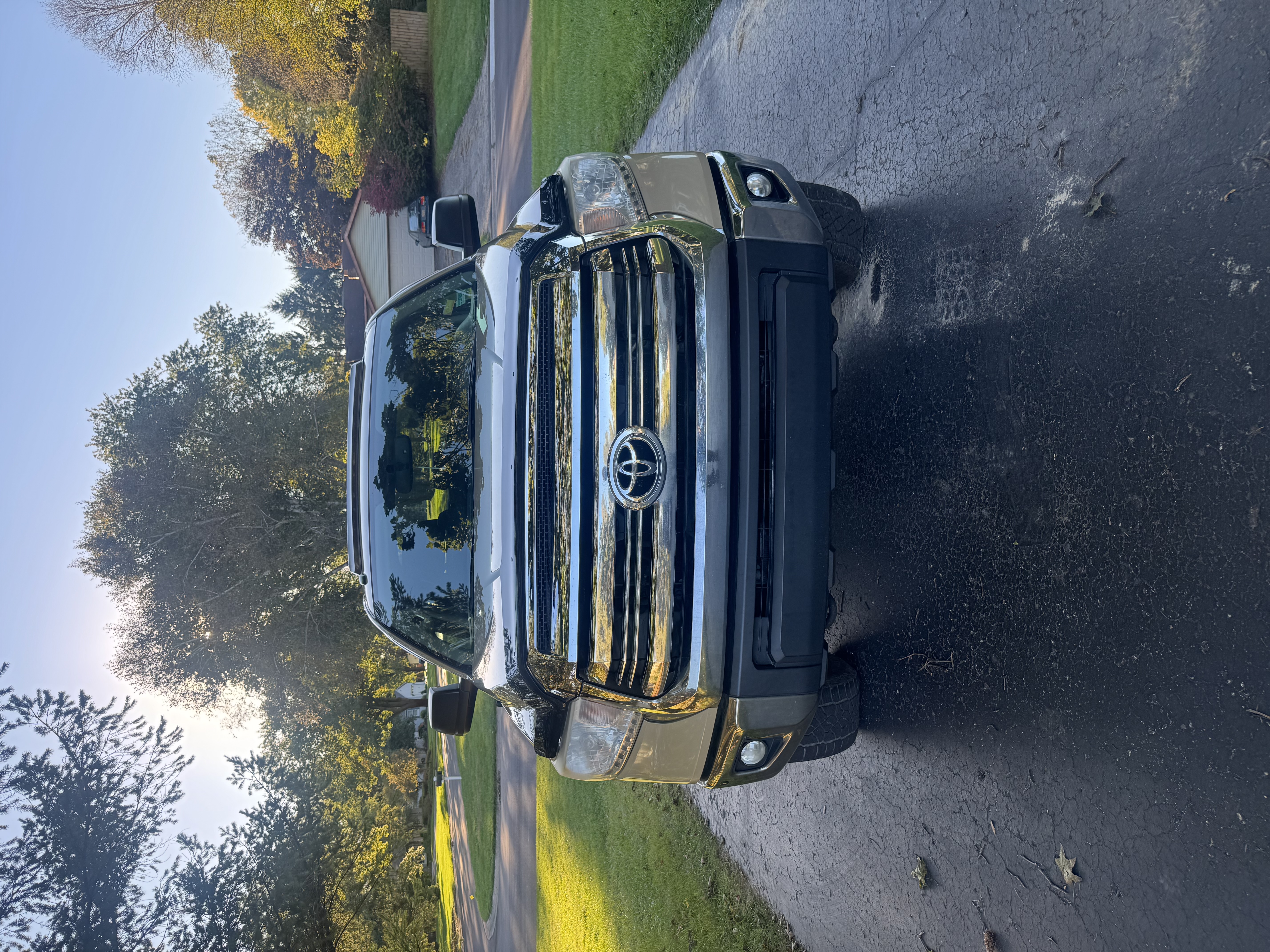 Used 2017 Toyota Tundra SR5 AWD/4WD image 6