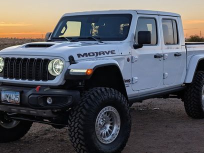 Used 2025 Jeep Gladiator Mojave w/ Convenience Group