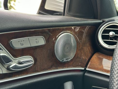 Used 2017 Mercedes-Benz E 300 image 12