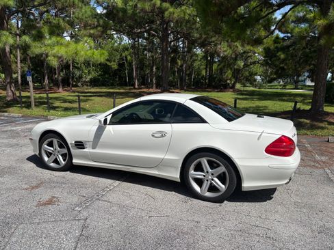 Used 2005 Mercedes-Benz SL 500 image 4
