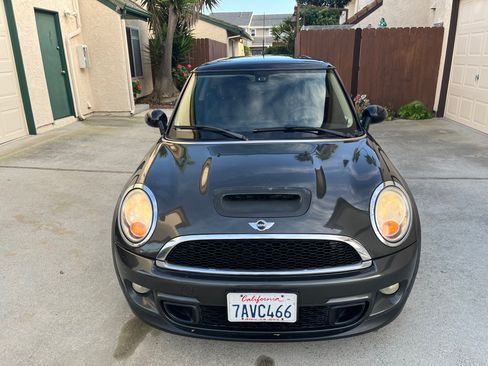Used 2013 MINI Cooper S image 2