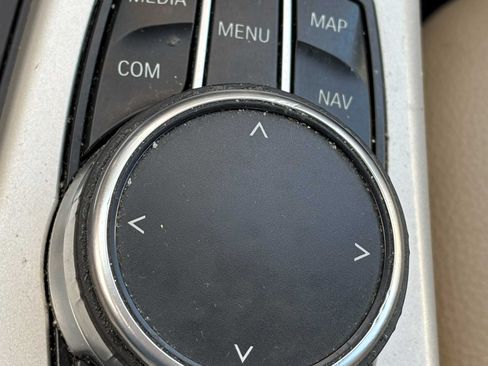 Used 2018 BMW 320i xDrive Sedan w/ Convenience Package image 12