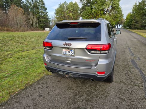 Used 2019 Jeep Grand Cherokee Trailhawk w/ Trailhawk Luxury Group image 10