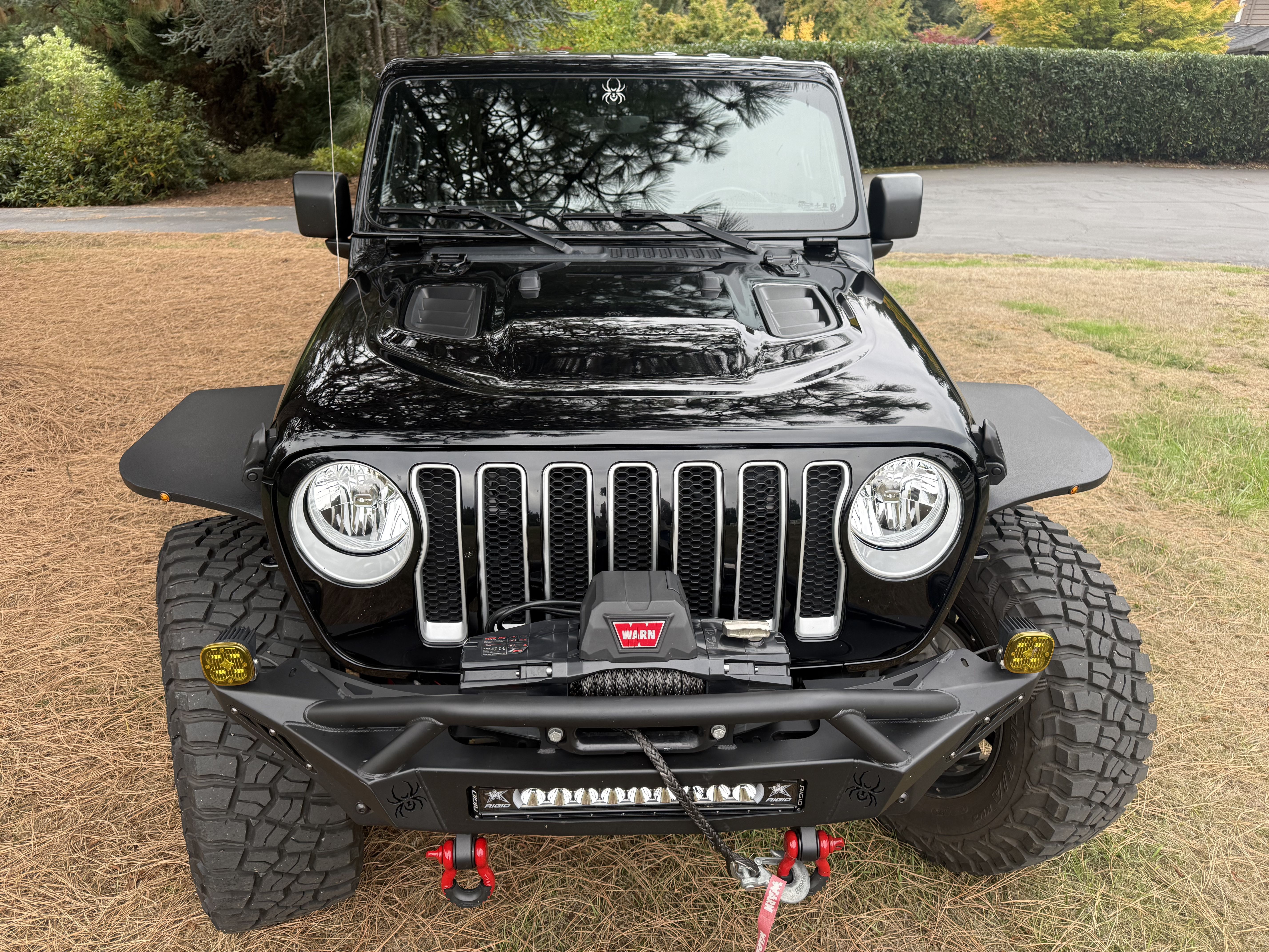 Used 2022 Jeep Wrangler Unlimited Sahara w/ Cold Weather Group AWD/4WD image 9