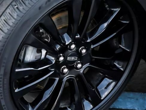 Used 2020 Lincoln Continental Reserve image 11