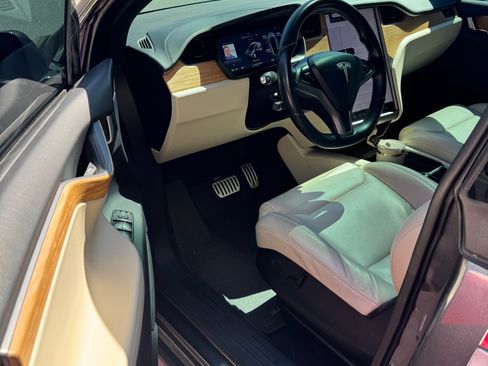 Used 2019 Tesla Model X Long Range image 9