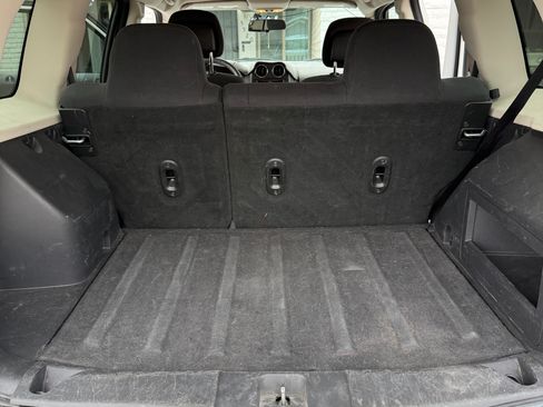 Used 2014 Jeep Patriot Sport w/ Power Value Group image 2