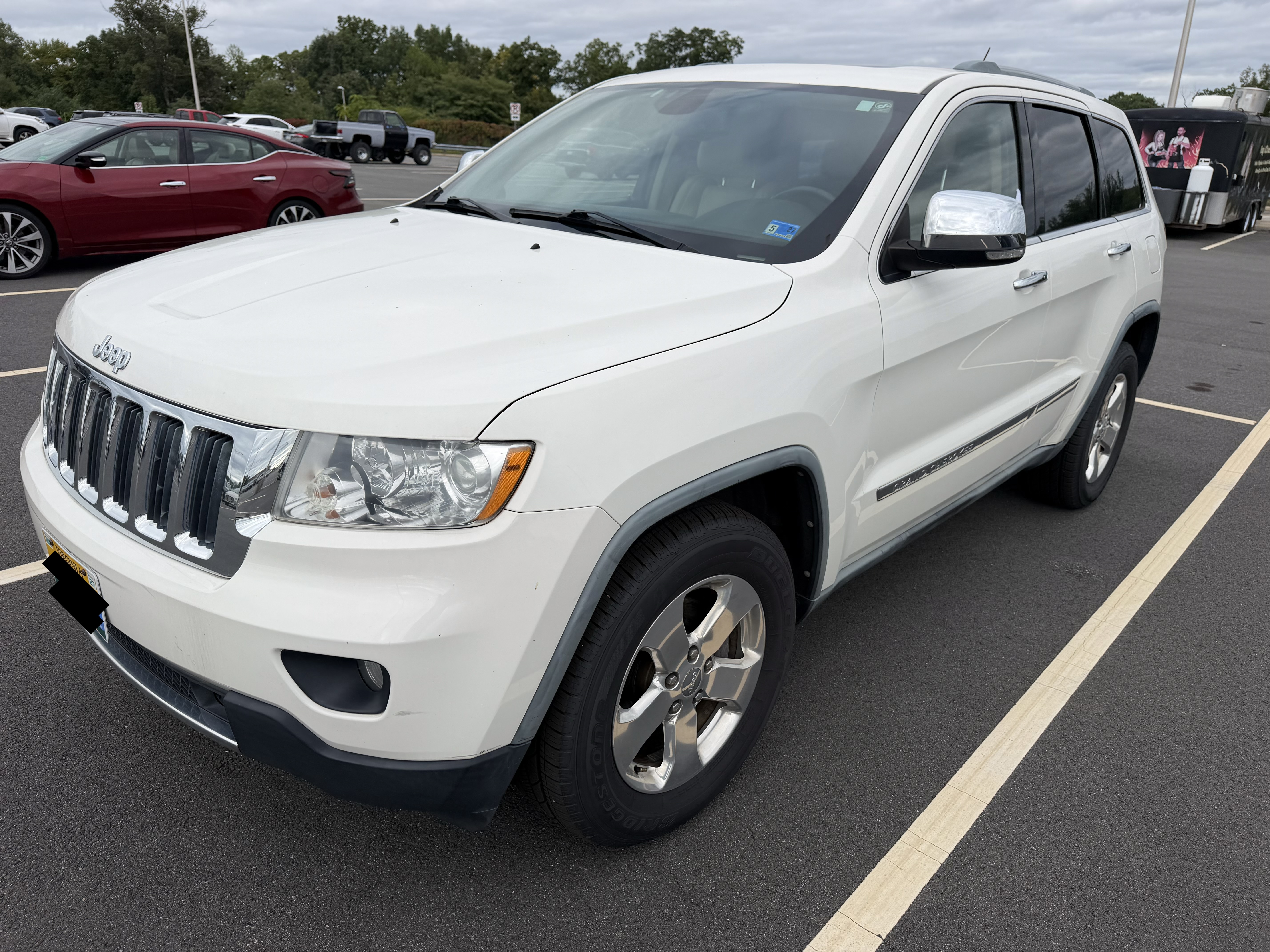 Used 2011 Jeep Grand Cherokee Limited w/ Trailer Tow Group RWD image 1