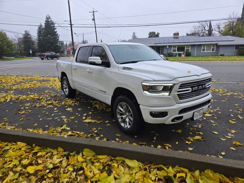Used 2023 RAM 1500 Laramie image 10