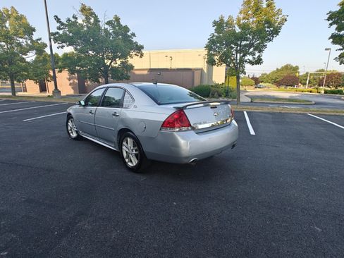 Used 2009 Chevrolet Impala LTZ FWD image 22