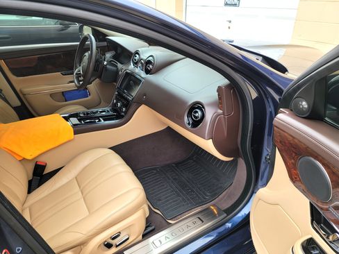 Used 2013 Jaguar XJ AWD image 11