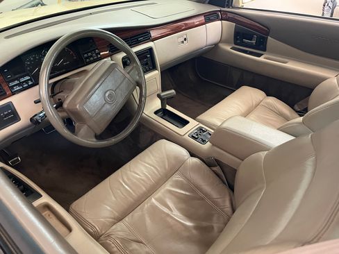 Used 1993 Cadillac Eldorado FWD image 6