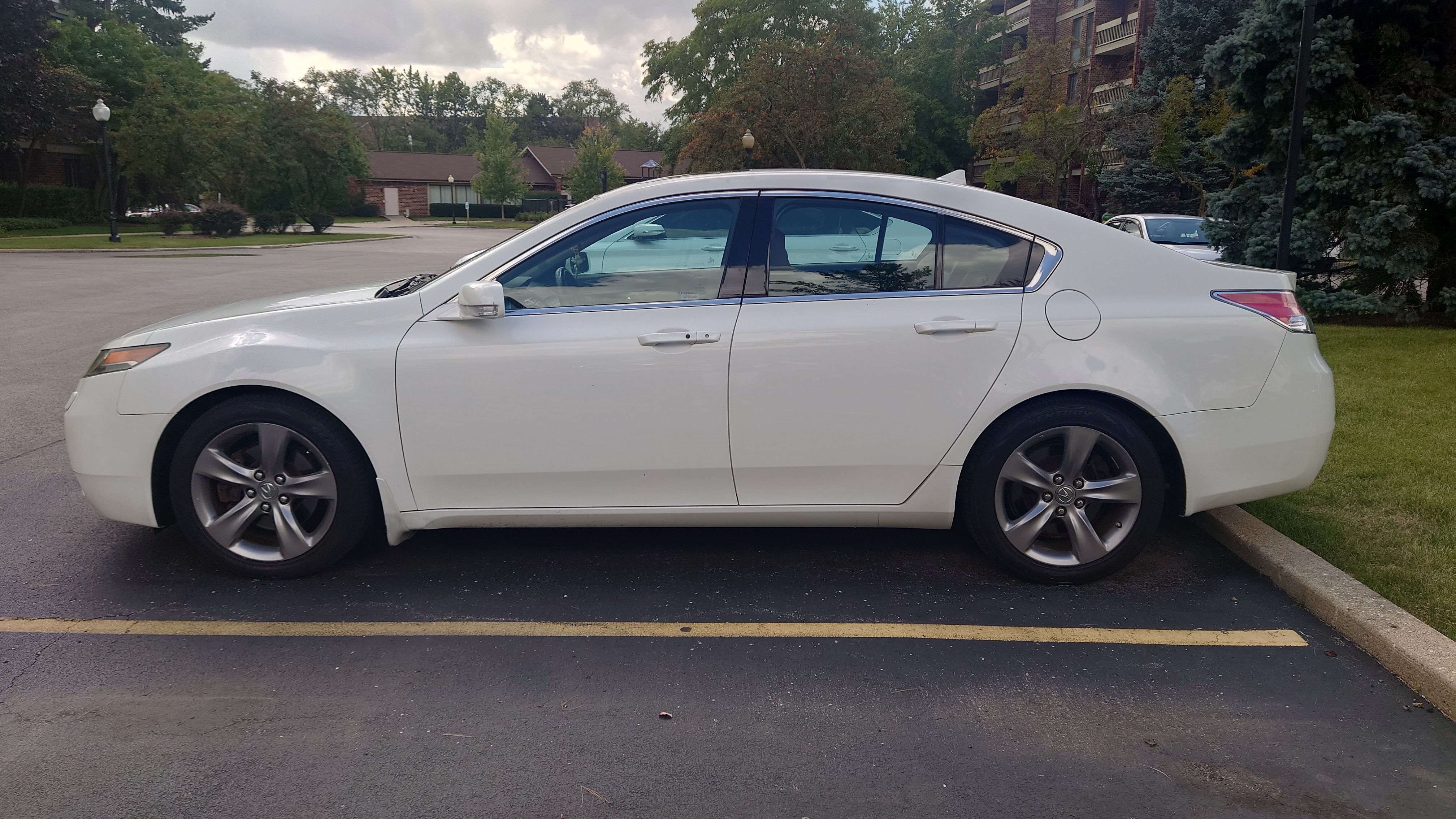 Used 2013 Acura TL SH-AWD image 1