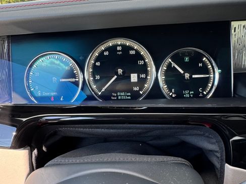 Used 2018 Rolls-Royce Phantom Sedan image 26