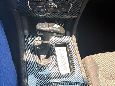 Used 2015 Dodge Charger SE w/ Power Sunroof Group RWD image 6