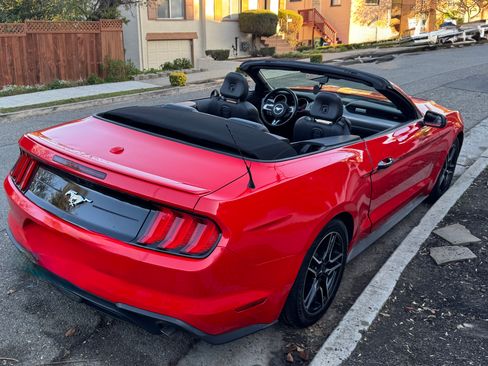 Used 2023 Ford Mustang Premium image 4