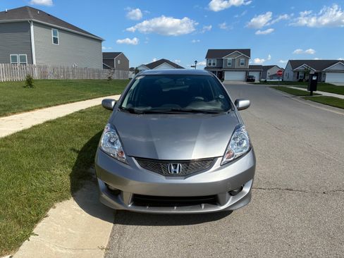 Used 2010 Honda Fit Sport image 4