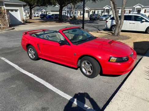 Used 2004 Ford Mustang Premium image 1