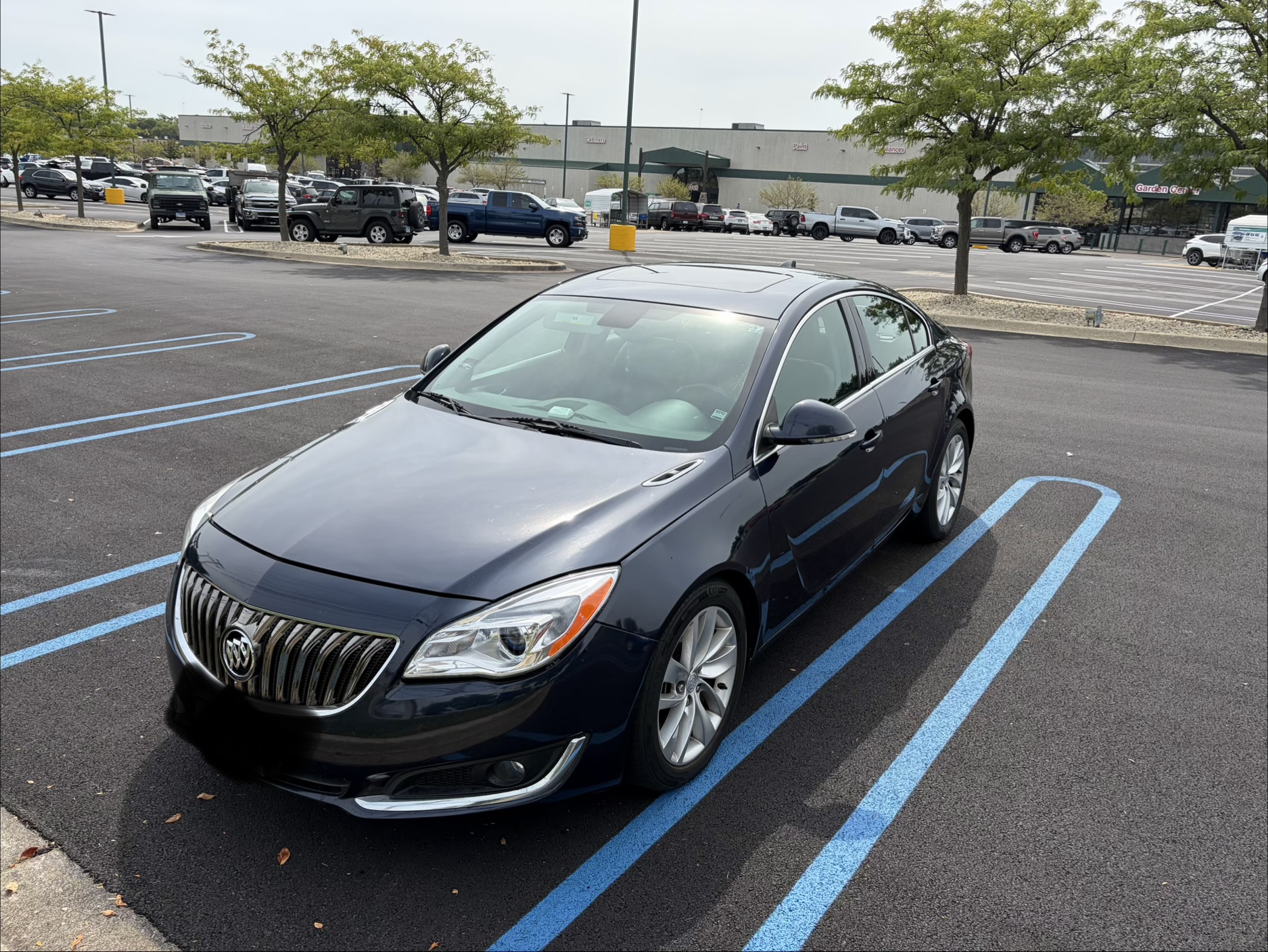 Used 2015 Buick Regal FWD image 1