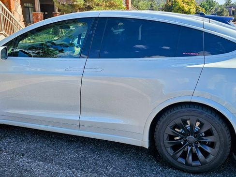 Used 2018 Tesla Model X 100D image 1