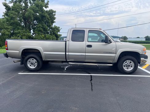 Used 2002 GMC Sierra 2500 2WD Extended Cab HD image 11