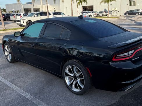 Used 2015 Dodge Charger R/T image 11