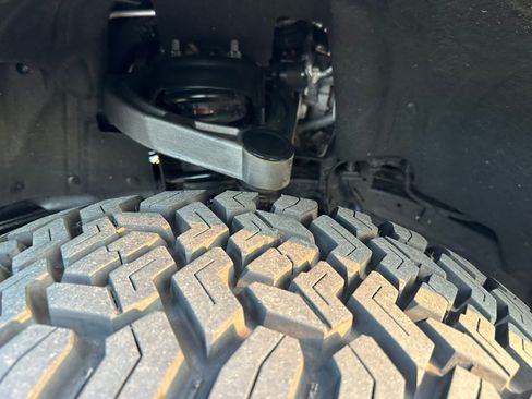 Used 2023 Ford Bronco Wildtrak image 6