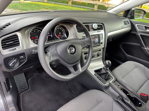 Used 2017 Volkswagen Golf Wolfsburg Edition FWD image 17