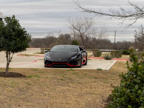 Used 2019 Lamborghini Huracan Performante image 20