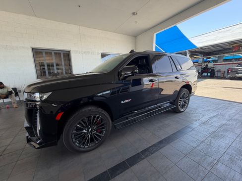 Used 2023 Cadillac Escalade V w/ LPO, ONYX Package AWD/4WD image 12