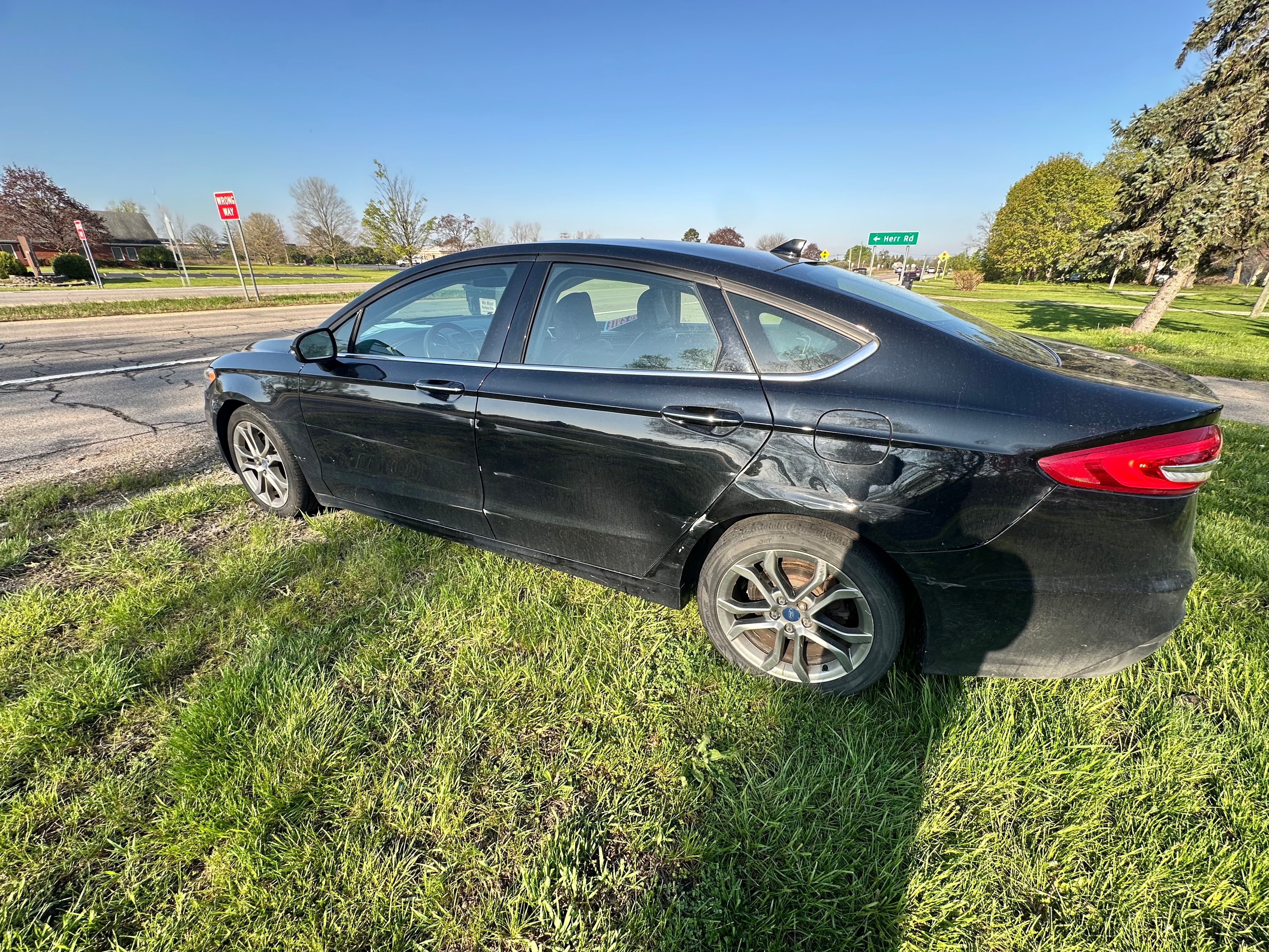 Used 2020 Ford Fusion SEL FWD image 5