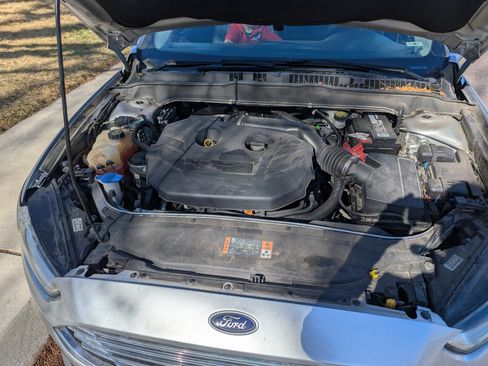 Used 2016 Ford Fusion Titanium image 6