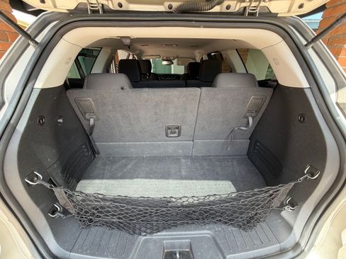 Used 2015 Chevrolet Traverse LT w/ LPO, 'HIT The Road' Package FWD image 16