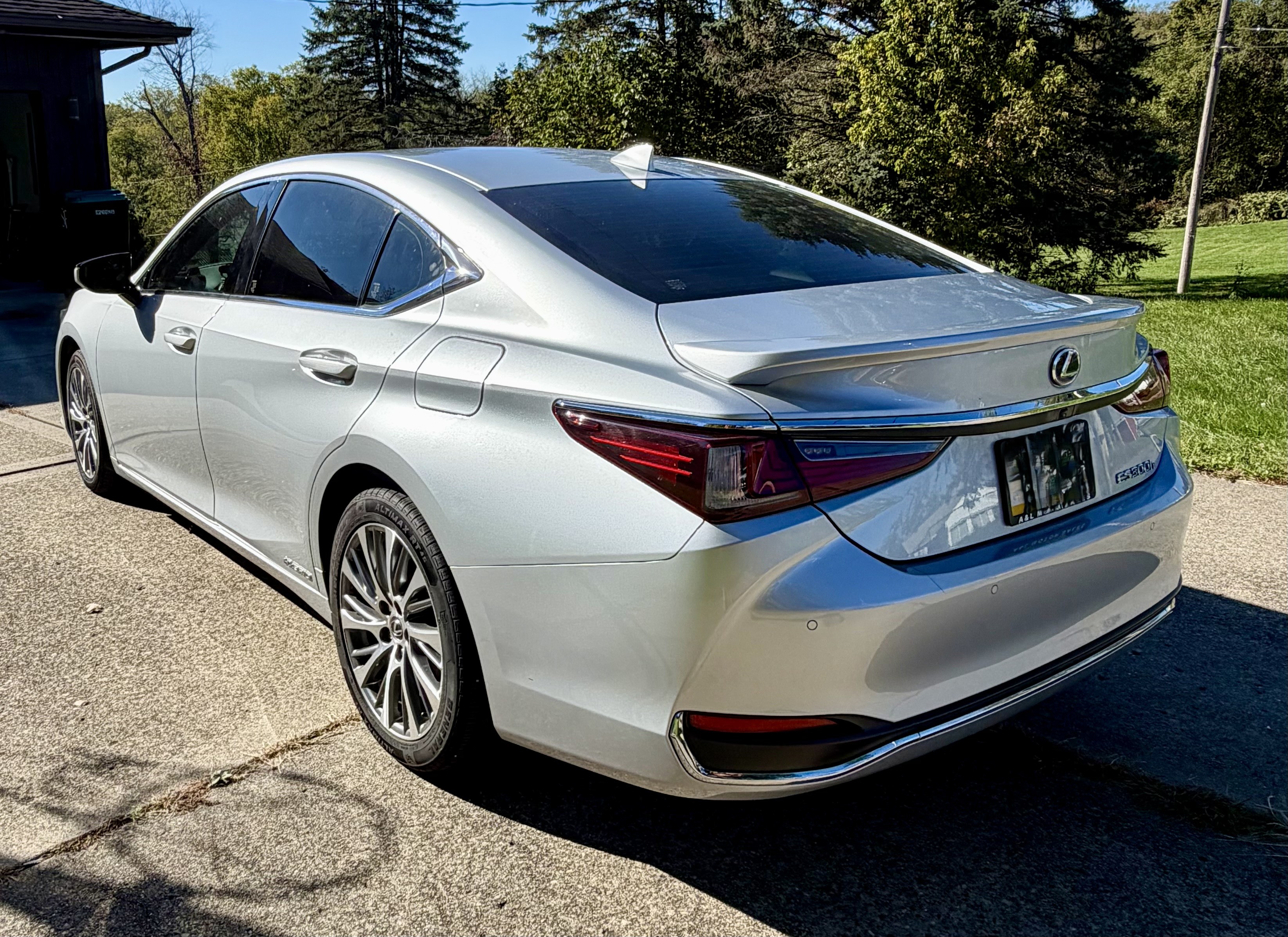 Used 2019 Lexus ES 300h FWD image 5