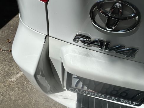 Used 2012 Toyota RAV4 4WD w/ Upgrade Value Pkg image 13