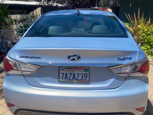 Used 2013 Hyundai Sonata Hybrid FWD image 4