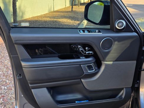 Used 2020 Land Rover Range Rover HSE AWD/4WD image 16